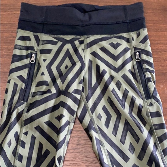 Lululemon Inspire Tight II *Full-On Luxtreme - Picture 4 of 6